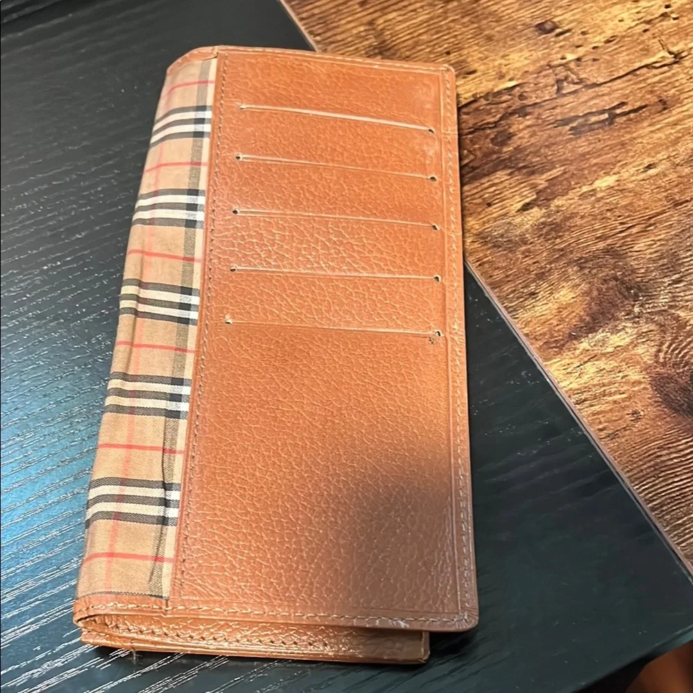 Burberry Bifold Leather Long Wallet Flap Logo Embossed Nova Check Clasp Brown M